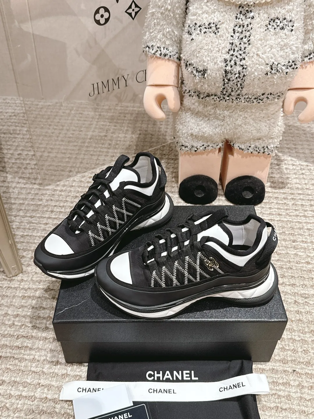 👟👟Ex-factory price 560👟👟Chanel Chanel dad shoes, casual sports shoes. This classic design; the upper is embroidered with various techniques; the outsole is fashionable and sporty; it is unusual to incorporate a variety of color matching elements... The diversified mix and match is very good-looking and versatile, casual, fashionable, sports, and outdoor can be taken into account... ꫛꫀꪝ Go➫ Material: ❶Upper is made of: Original imported first-layer silk cowhide + original waterproof cloth + original first-layer cowhide ❷Inner lining: original sheep lining ❸Outsole based on: original T👟👟Factory price U combination outsole Special counter boutique packaging complete set for women 35–41